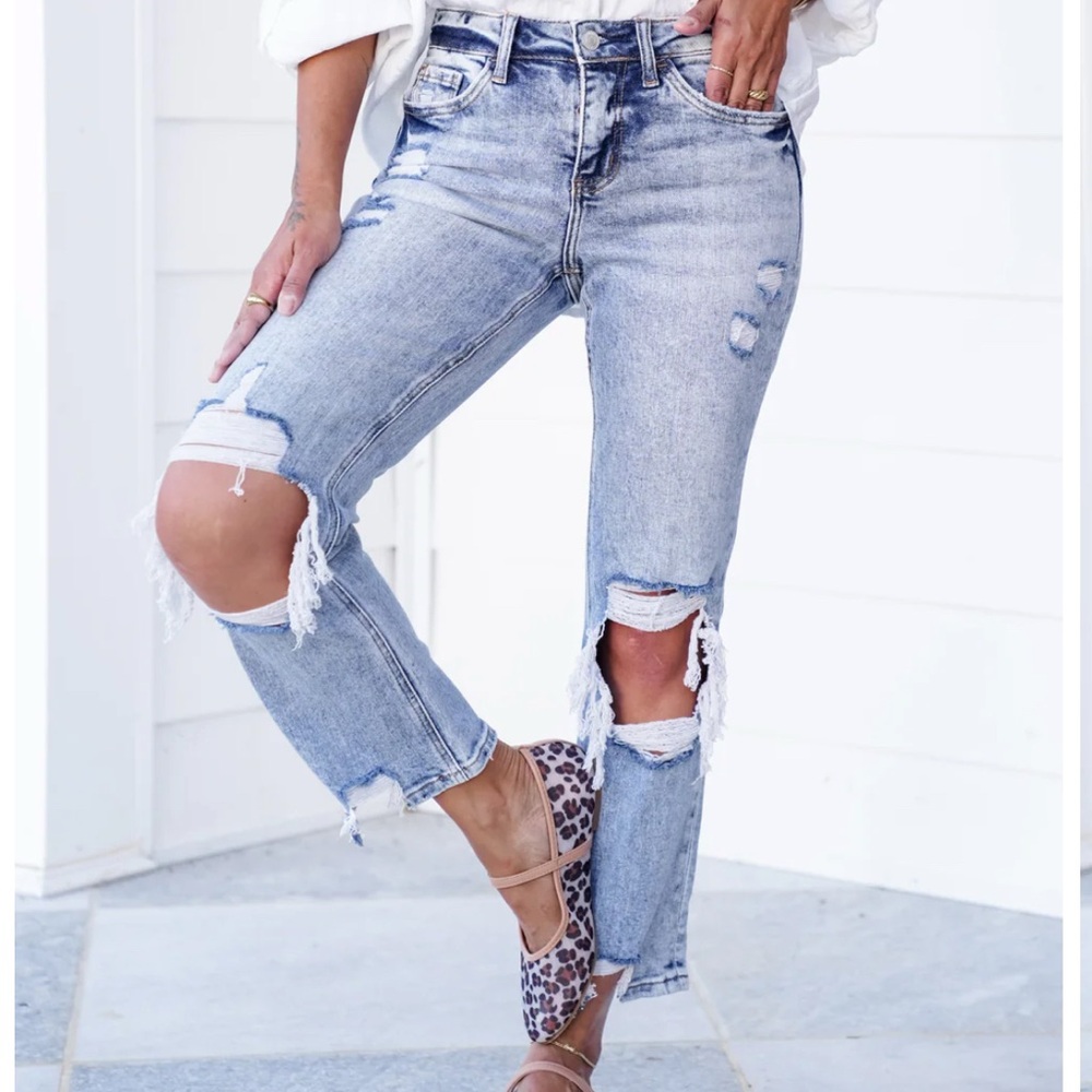 LOVERVET Love at first sight slight midrise acid washed cropped straight leg